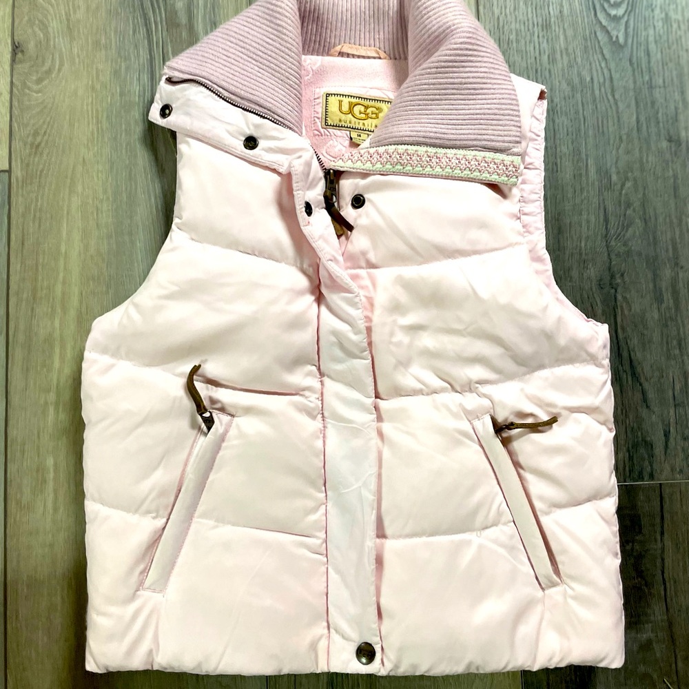 Youth Girls Women’s XS UGG pink puffer vest Size 14